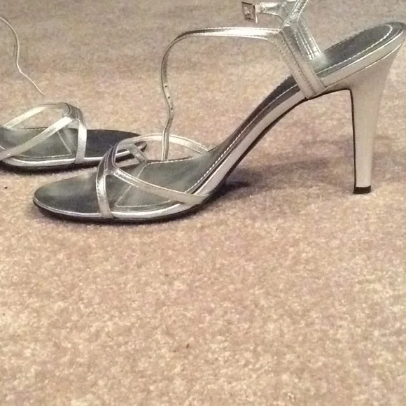 Ralph Lauren silver metallic shoes, sandals, heels open toe, 9m - Picture 5 of 8